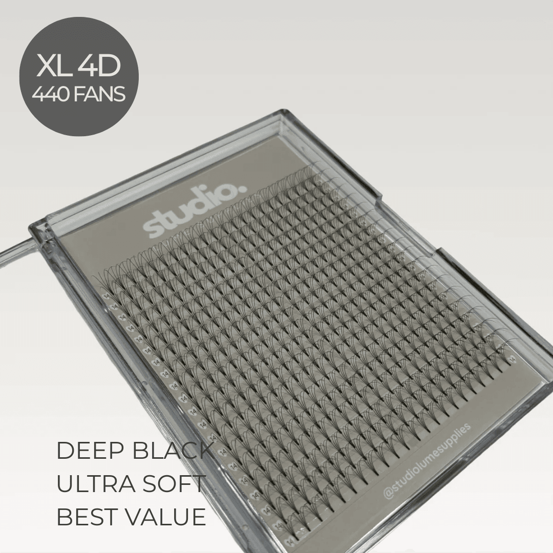 XL 4D Premade Lashes | Acrylic Trays - Studio Lume Supplies
