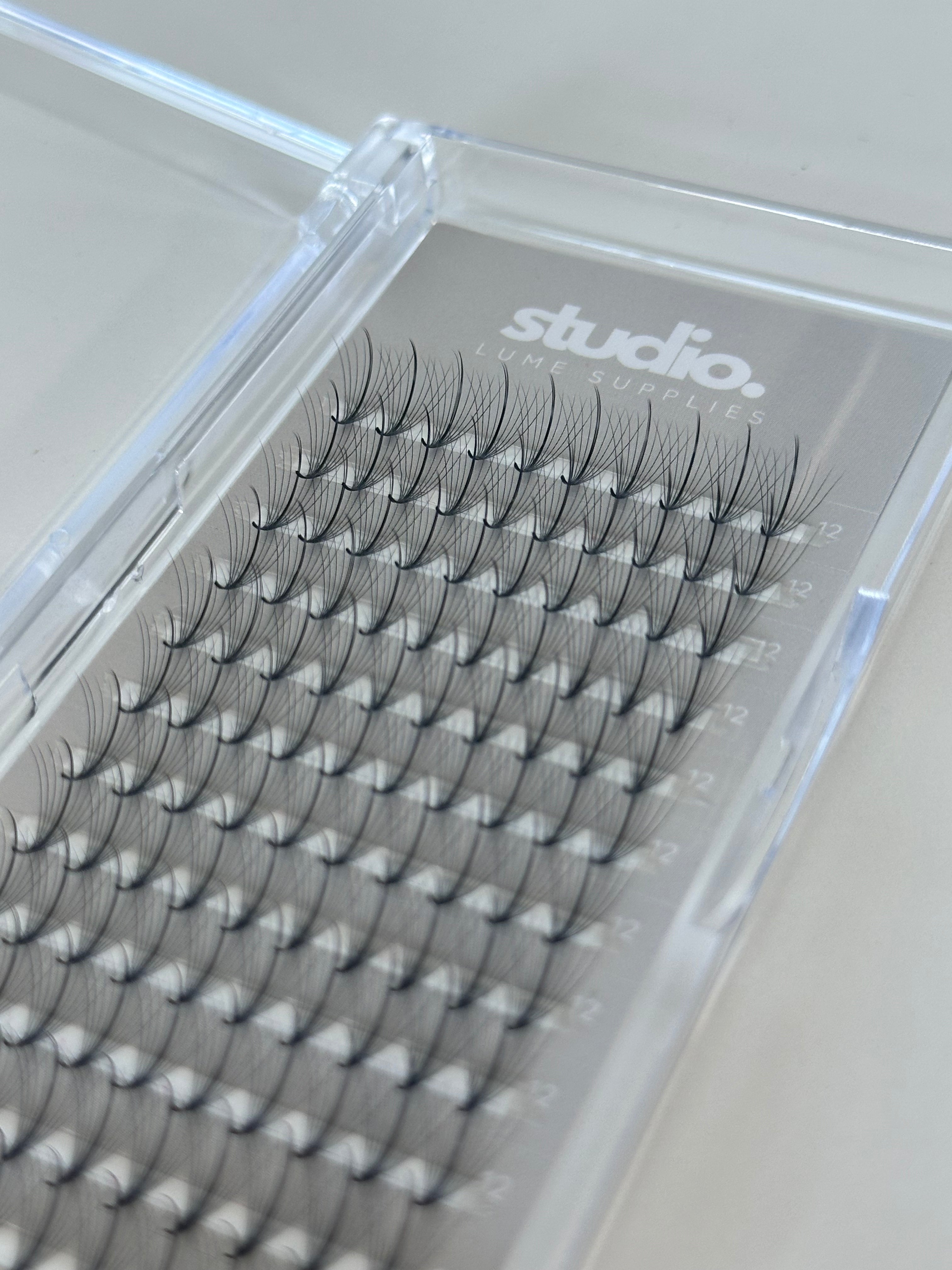 Wispy 9D Premade Lashes | Acrylic Trays